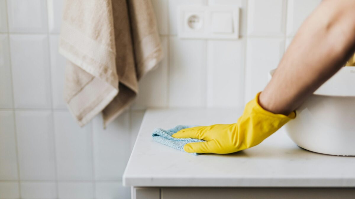 10 Expert Home Cleaning Tips to Keep Your House Spotless All Week